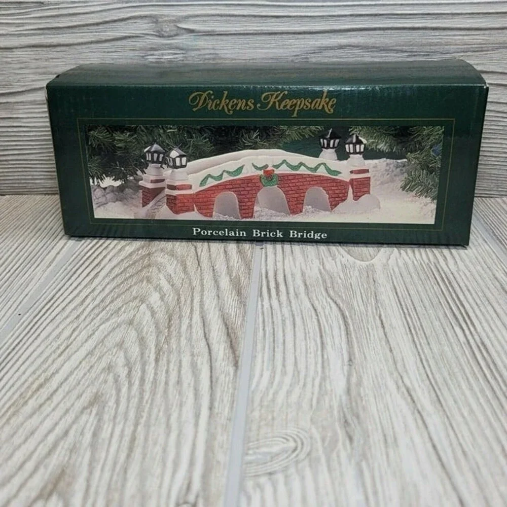 Dickens Keepsake Porcelain Brick Bridge Christmas Village Accessory Red‎ White